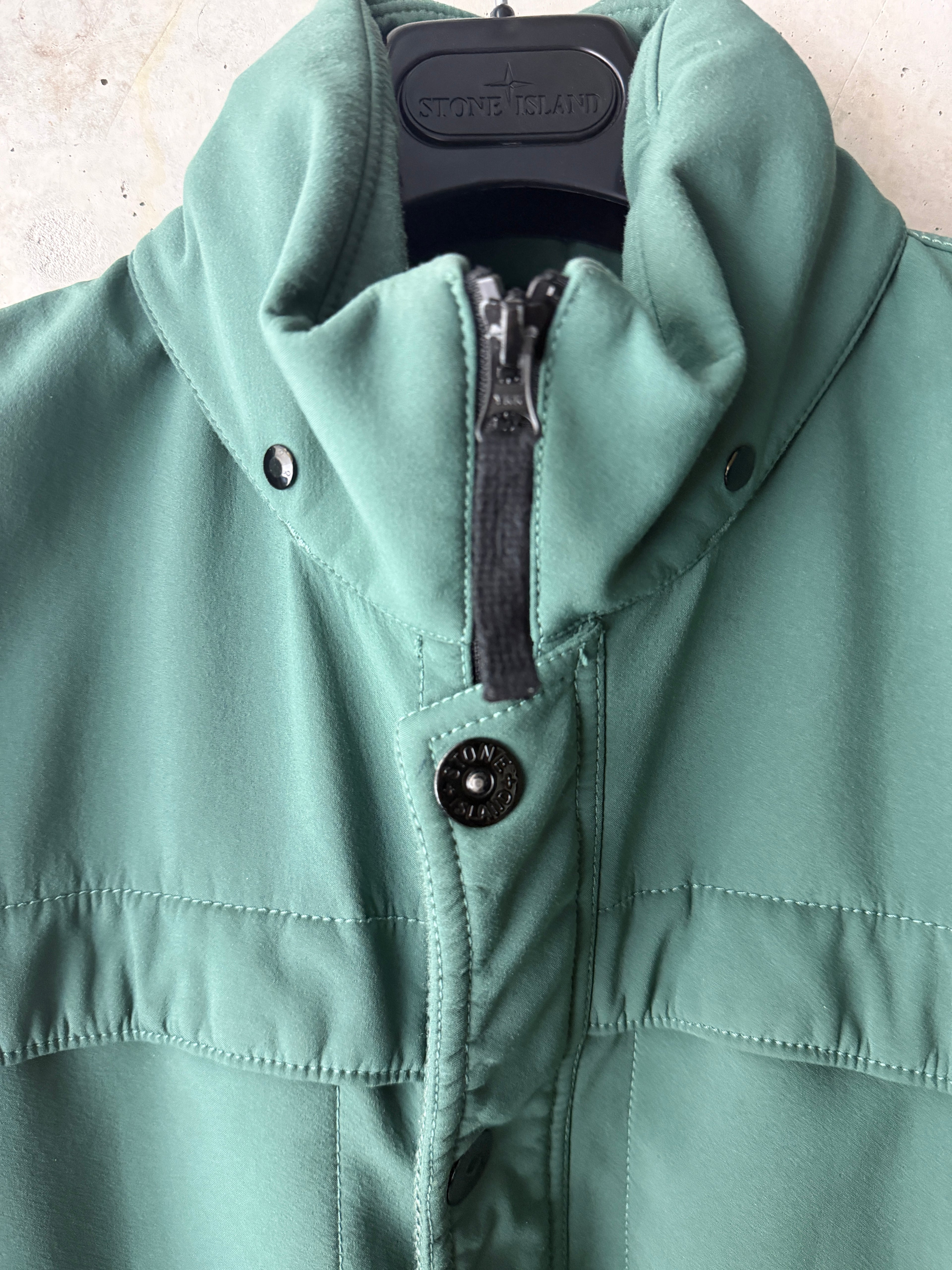 Stone Island Soft Shell-R — detail
