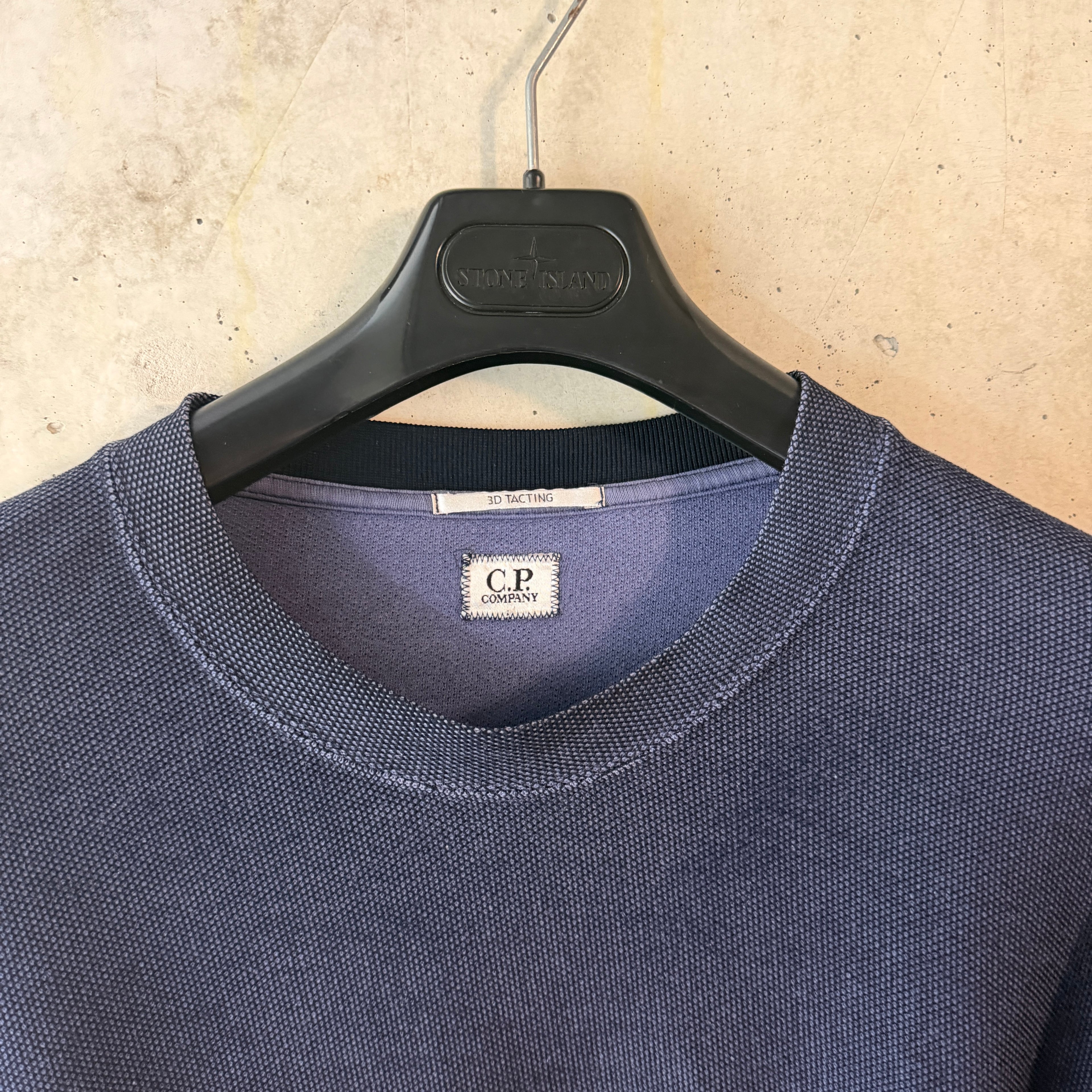 C.P. Company 3D Tacting Lens Crewneck — detail