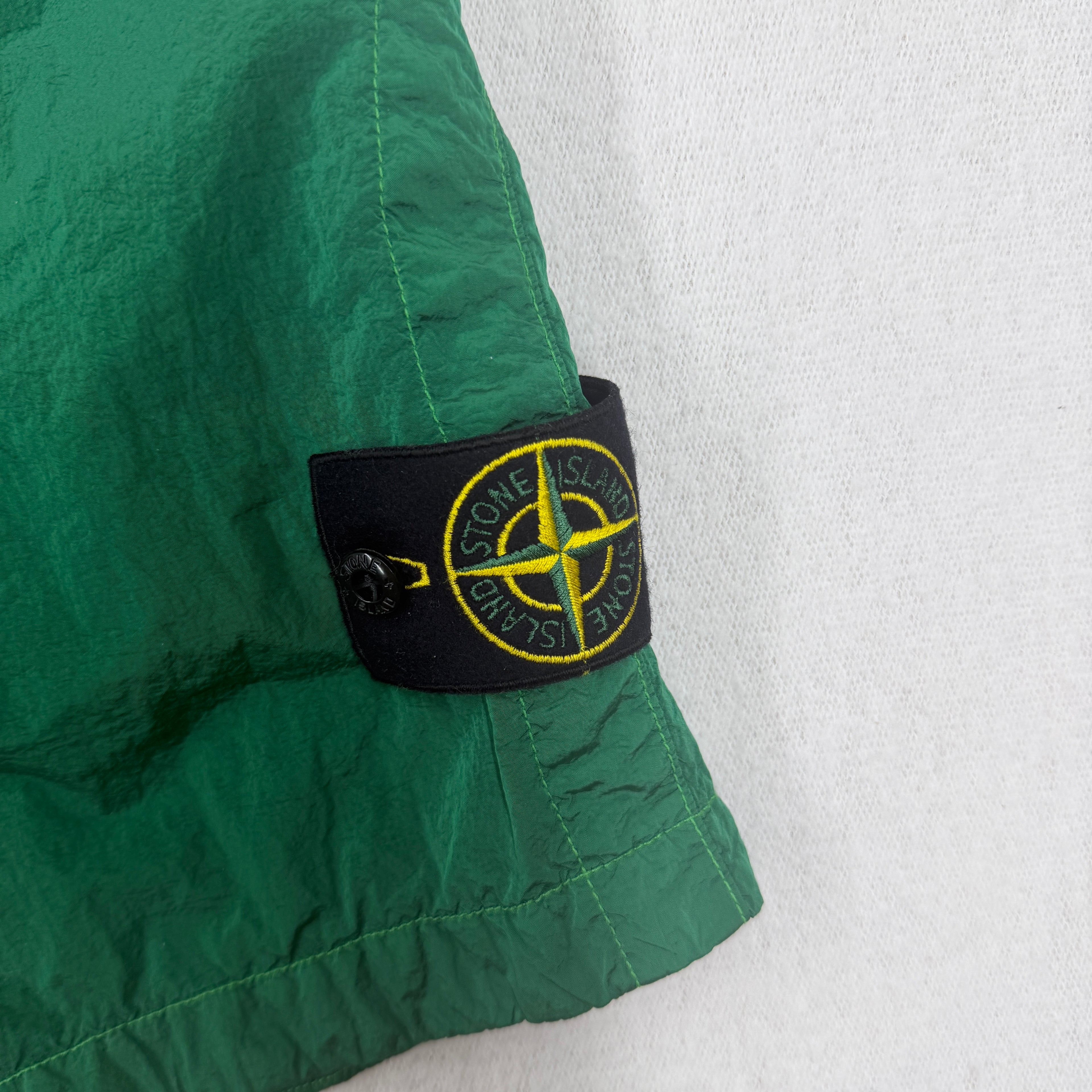Stone Island Shorts Cargo — badge