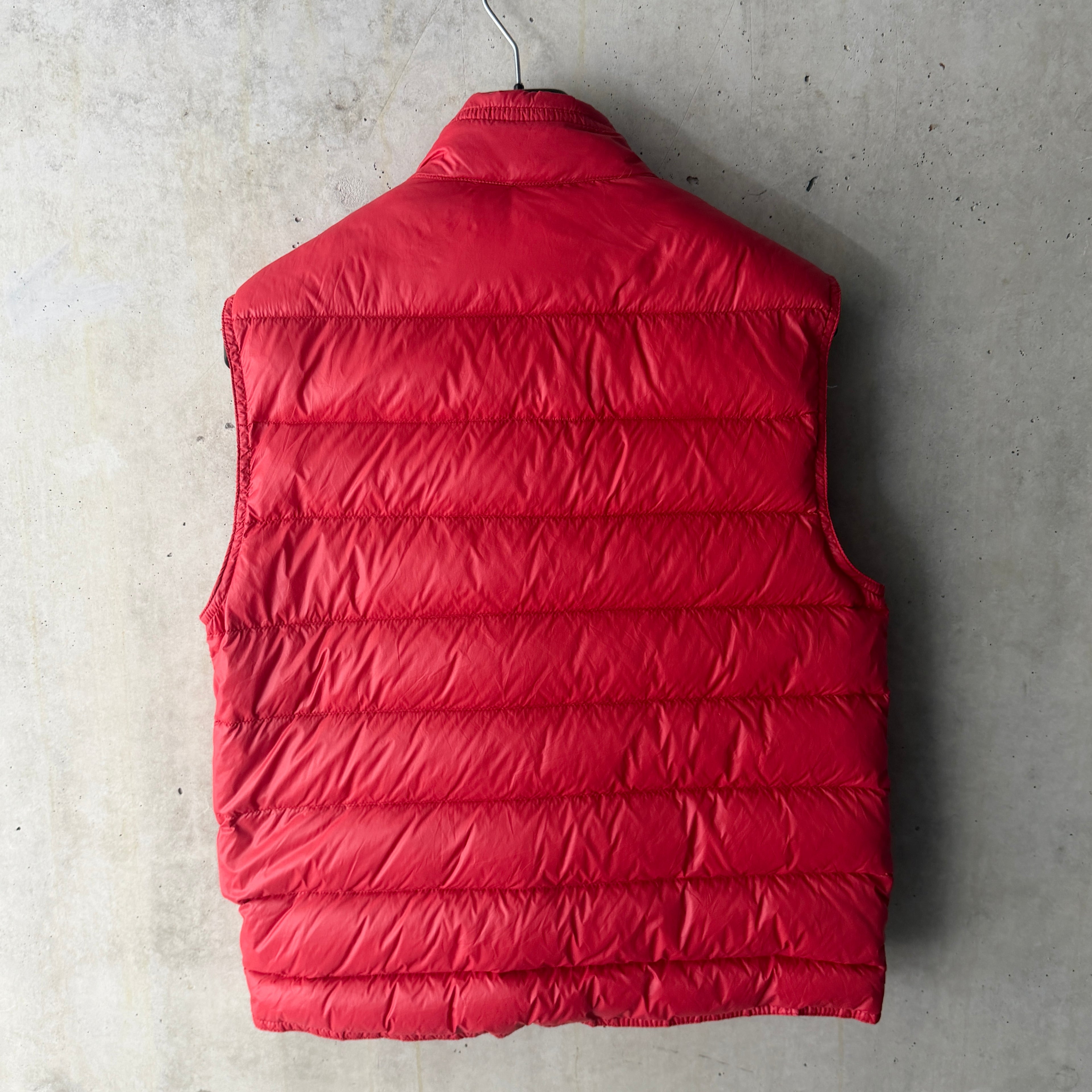 Moncler Gui women's down gilet red back view