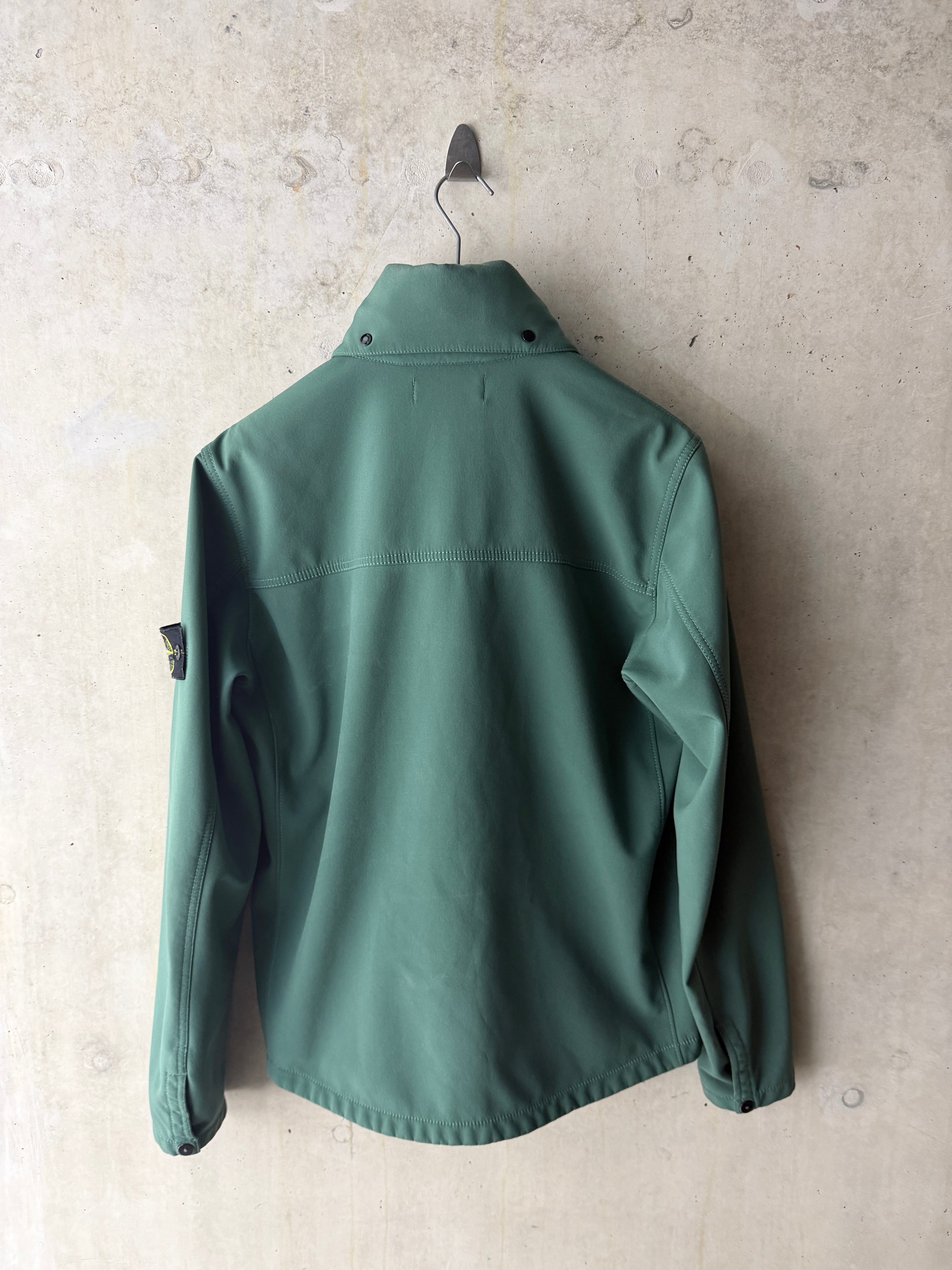 Stone Island Soft Shell-R — back