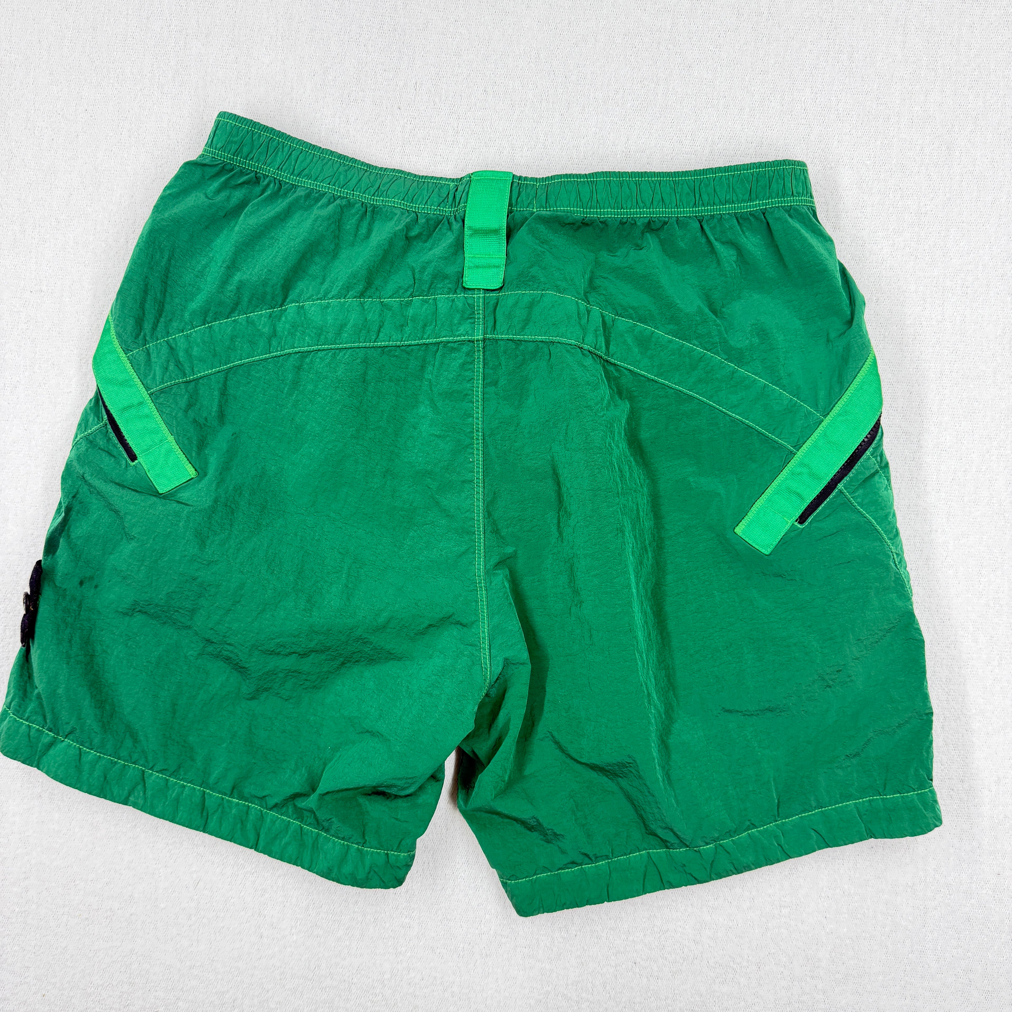 Stone Island Shorts Cargo — back