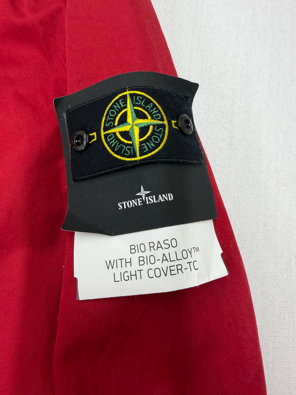 Stone Island Bio Raso with Bio-Alloy Light Cover-TC — badge