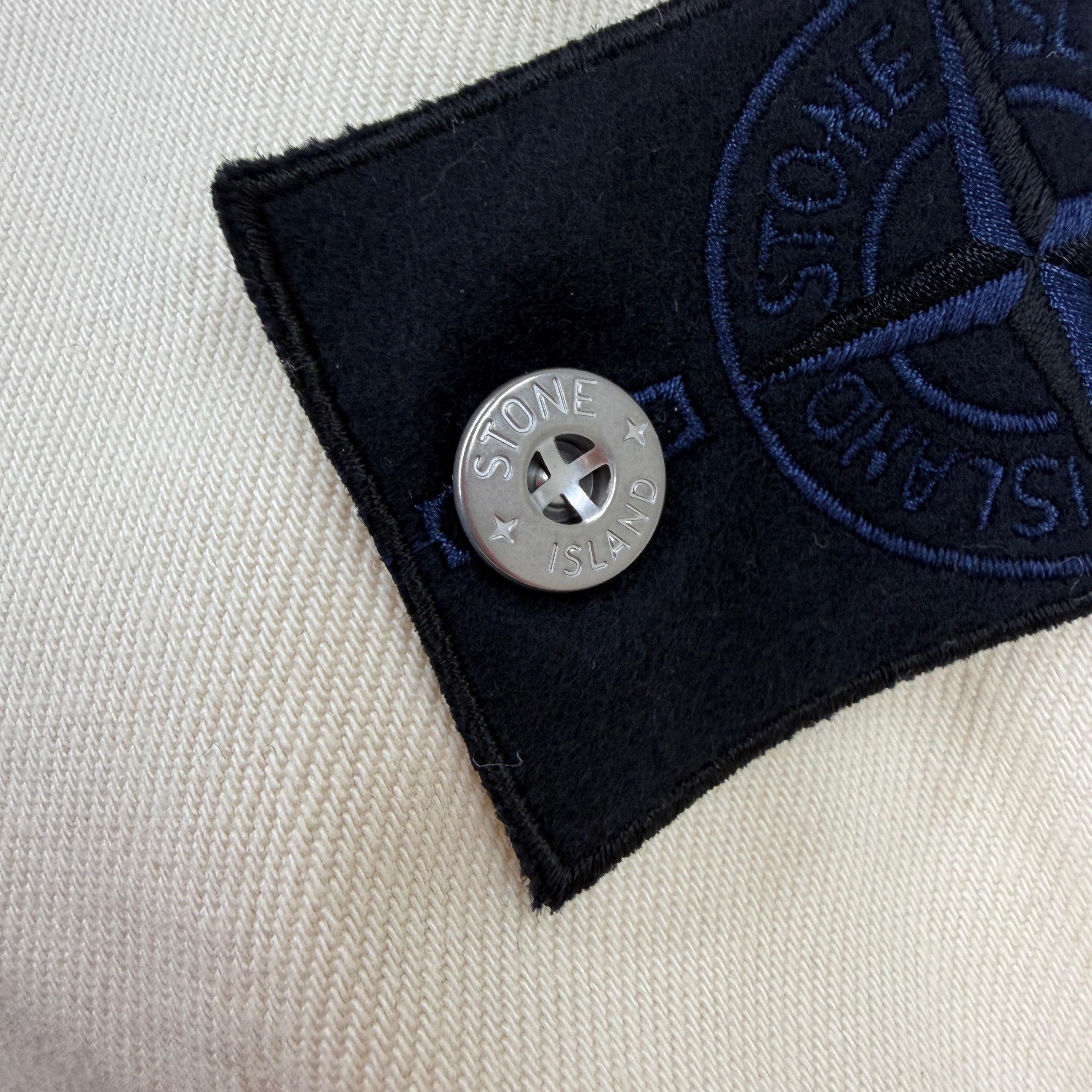 Stone Island Light Bull Denim-TC Overshirt — badge