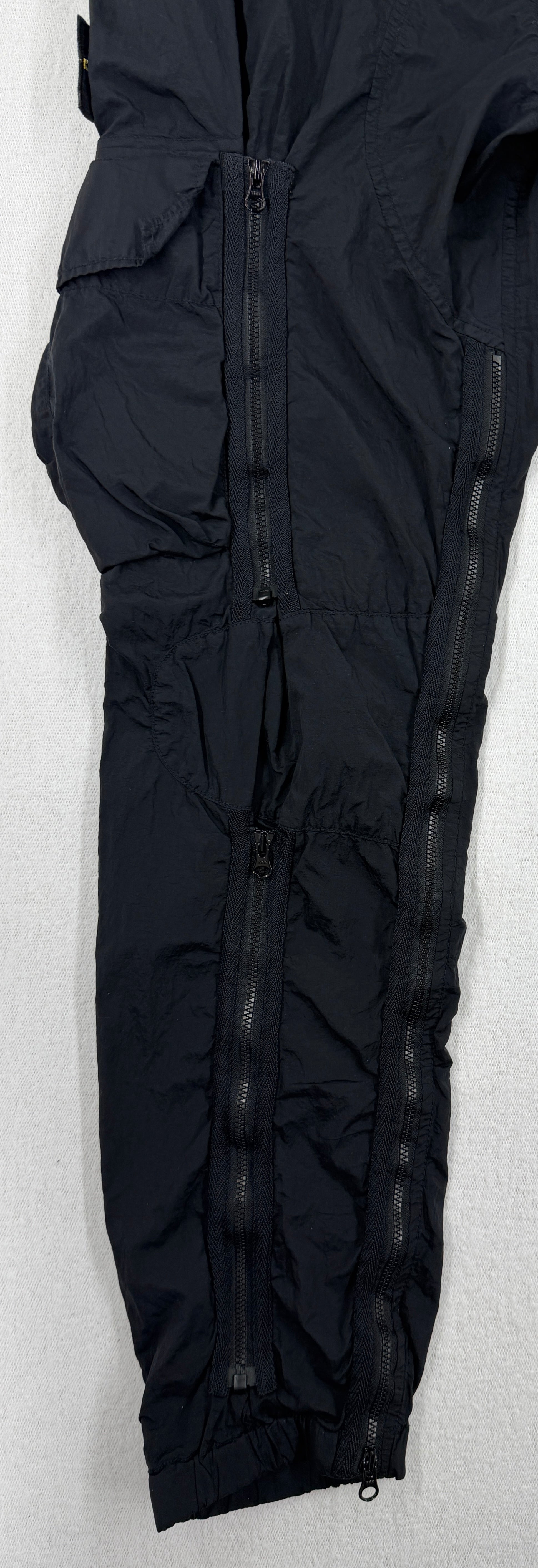 Stone Island Nylon Metal In Econyl Cargo Pants — detail