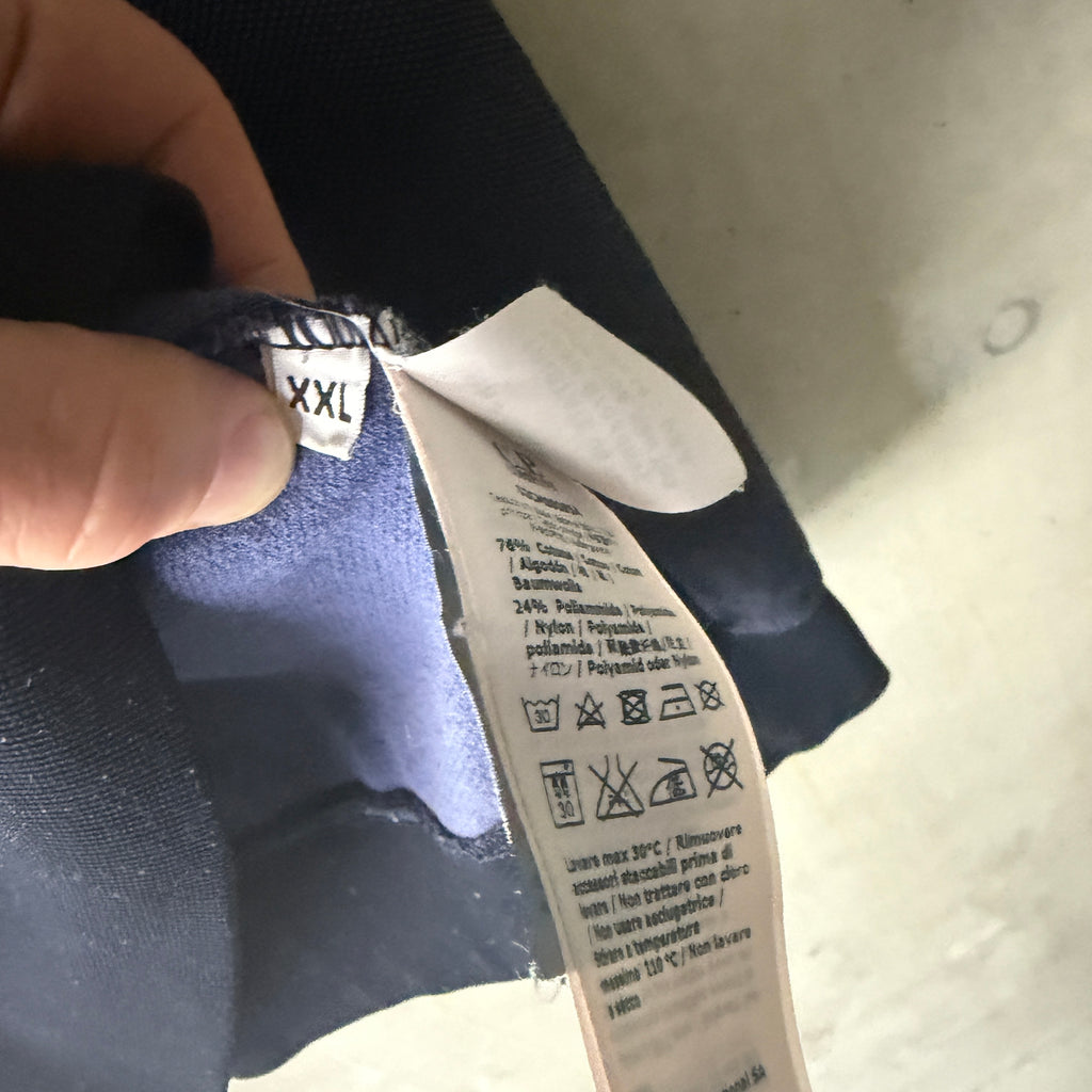 C.P. Company 3D Tacting Lens Crewneck — label