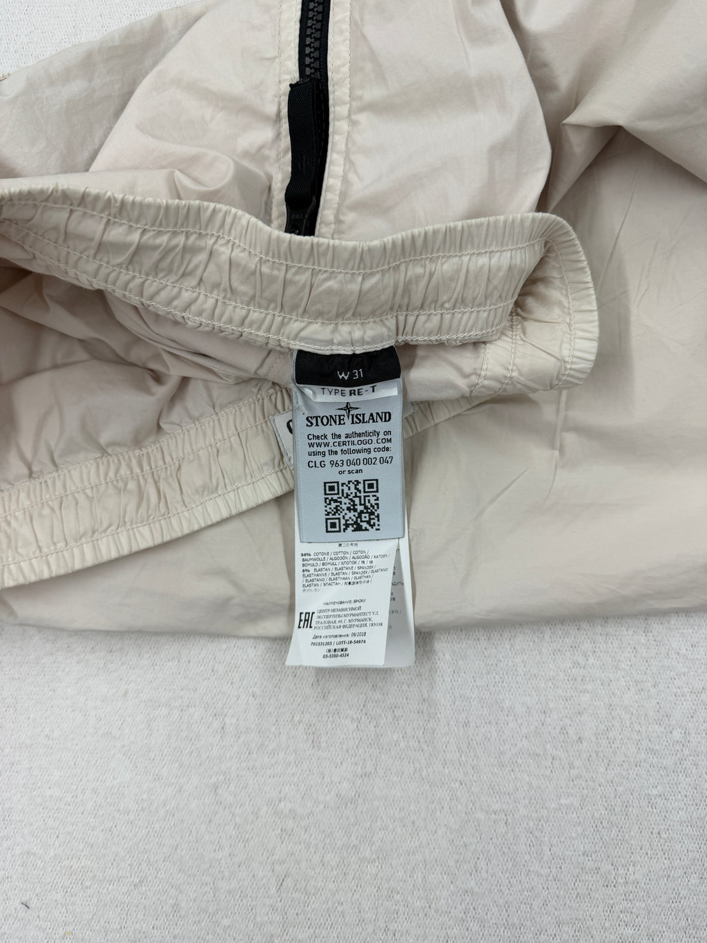 Stone Island Regular Tapered Pants — label