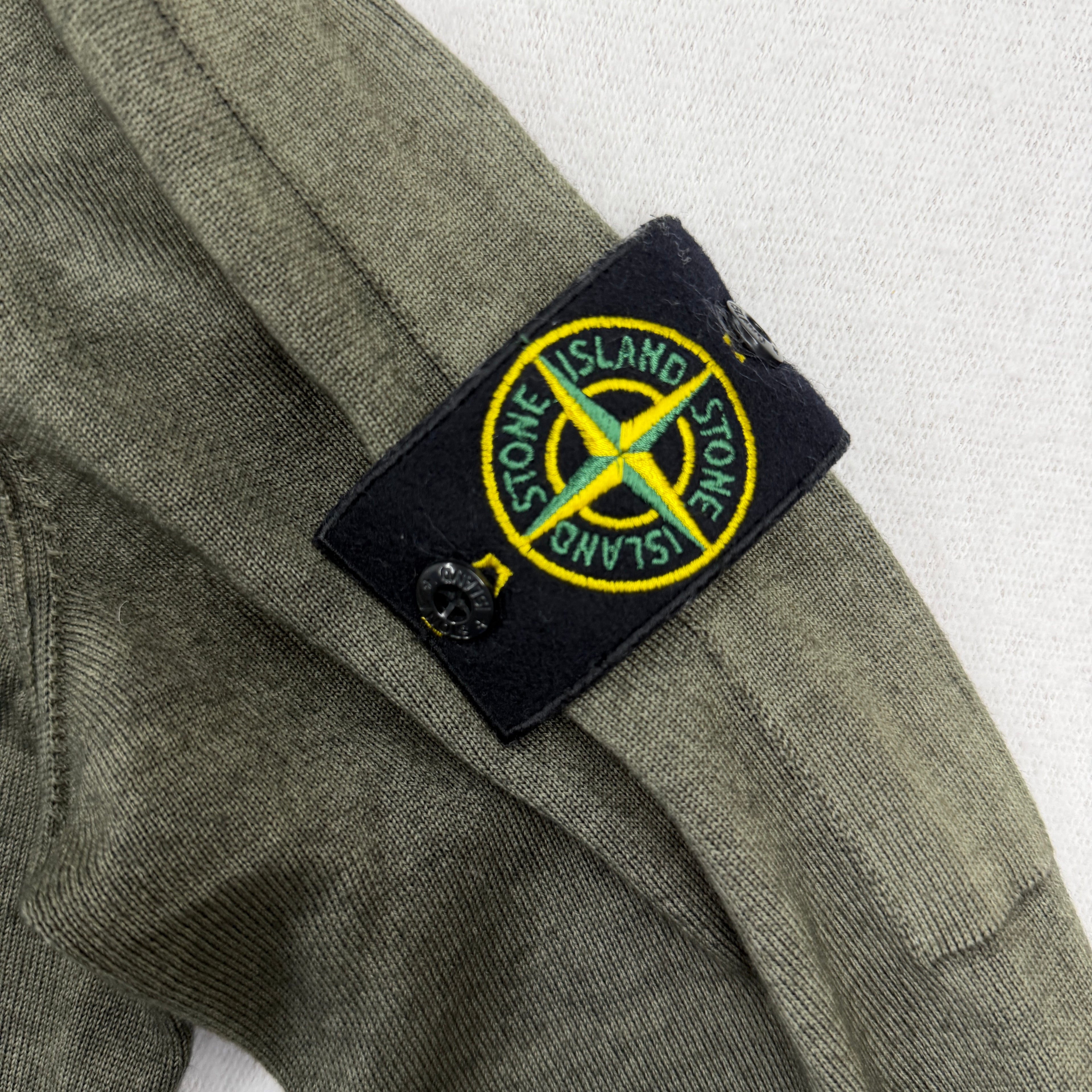 Stone Island Fast Dye Airbrush wool jumper olive badge detail
