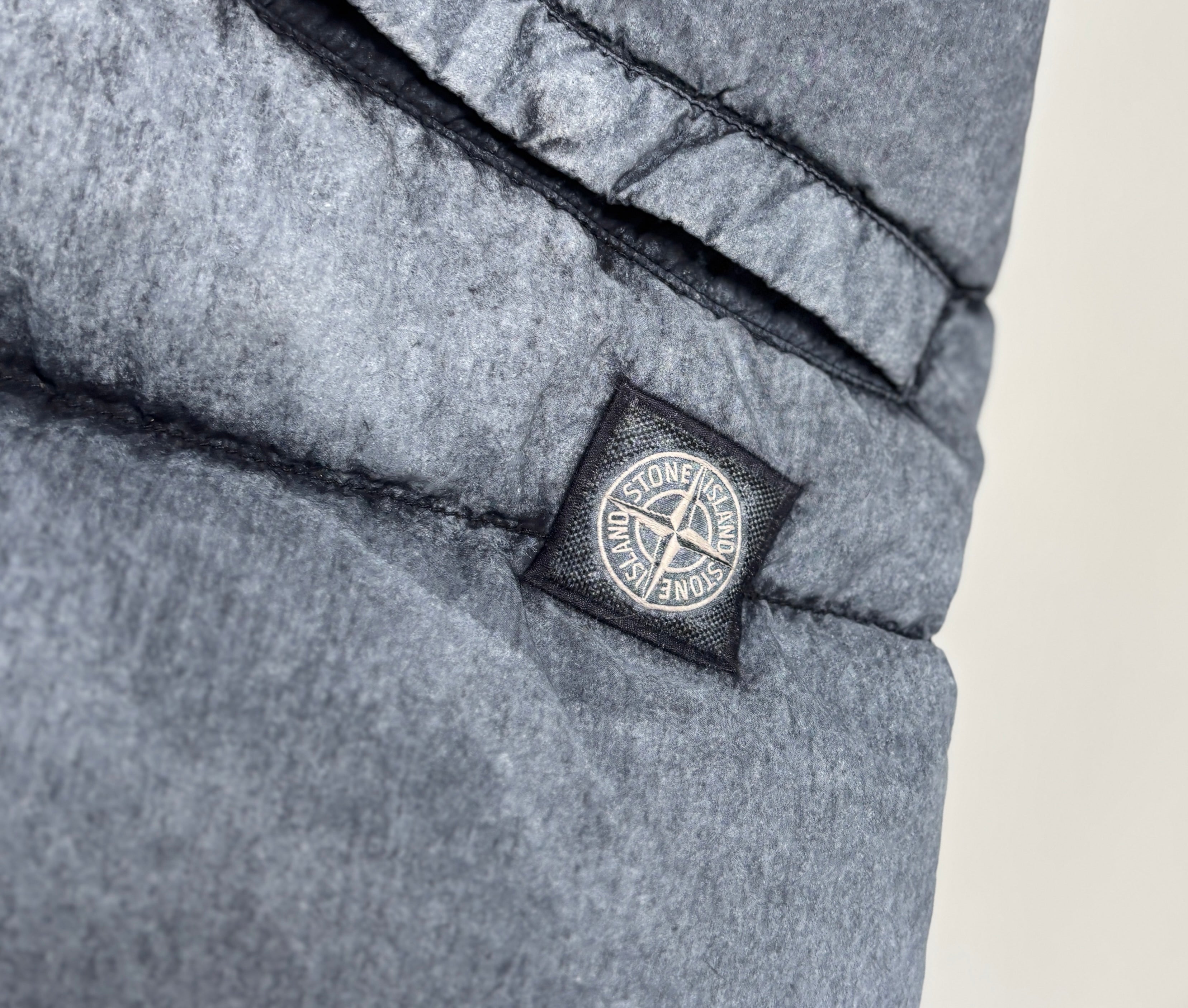 Stone Island Tela Nylon Down Dust Colour 2 in 1 Trousers — badge