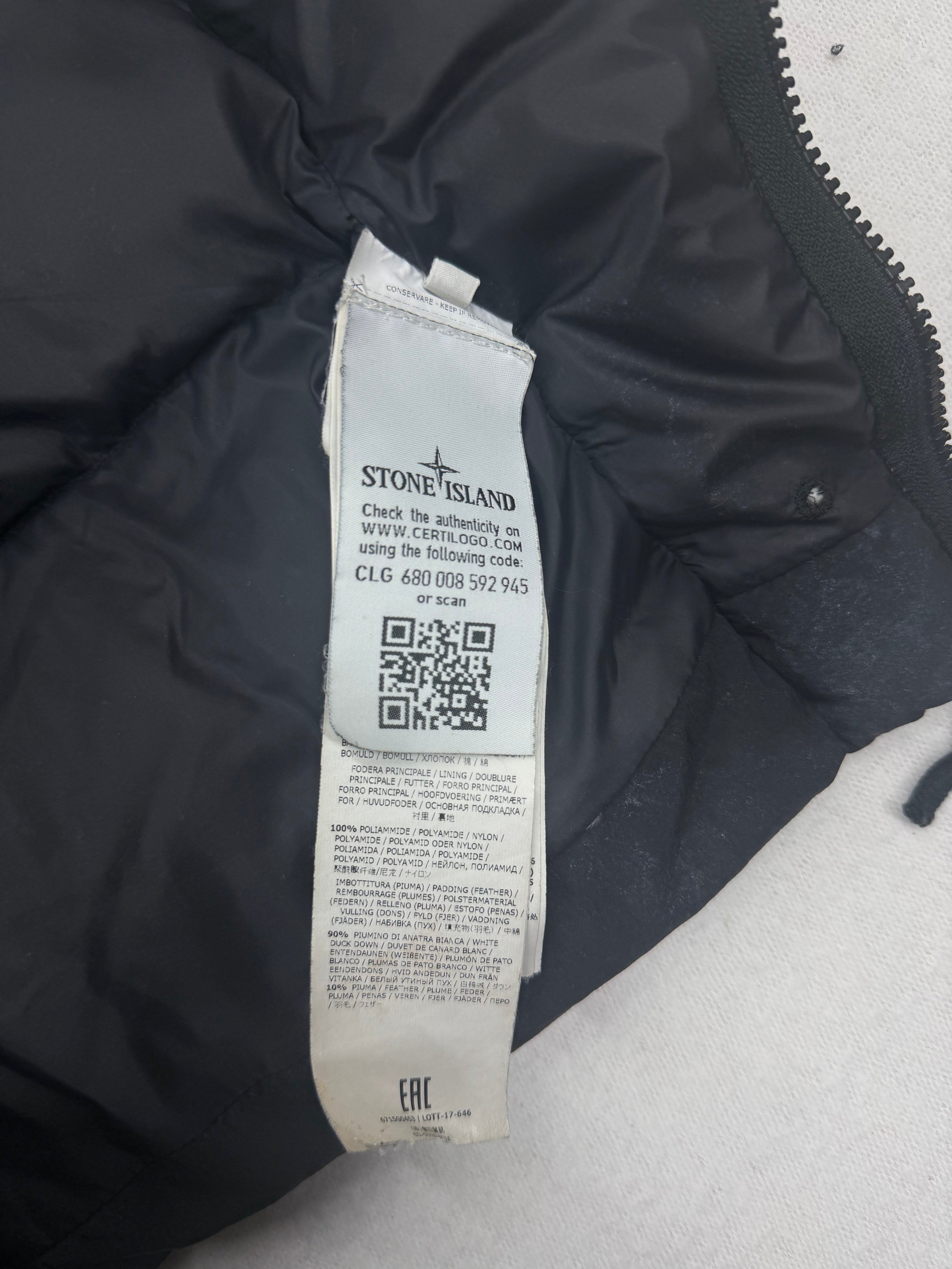 Stone Island Tela Nylon Down Frost Finish Vest - Medium