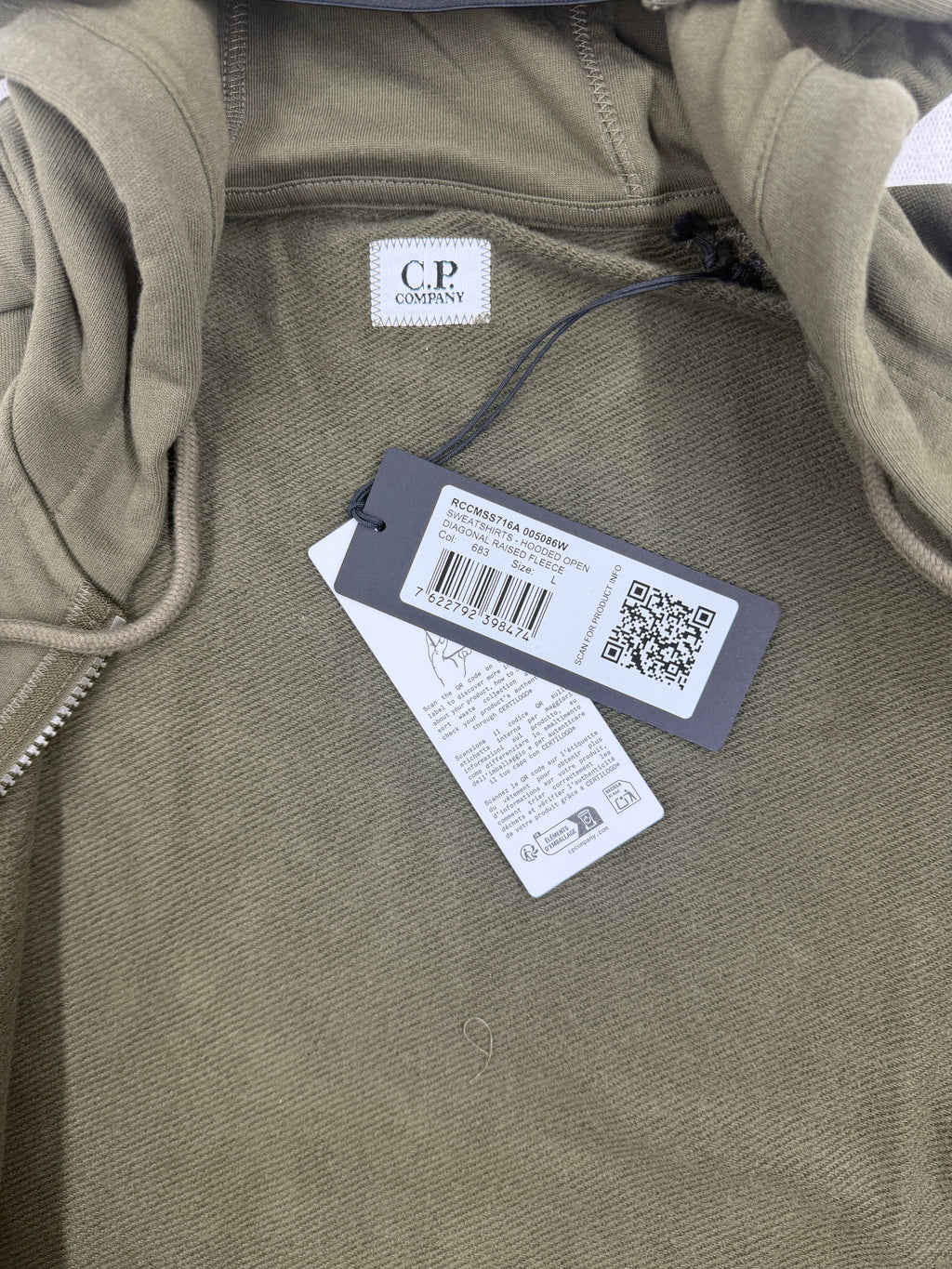 C.P. Company Diagonal Raised Fleece Hooded Zip Lens Sweatshirt — tag