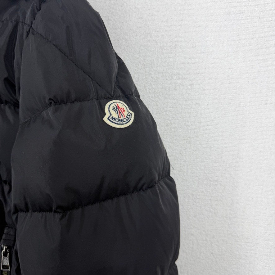 Moncler Gres Giubbotto Down Jacket — detail
