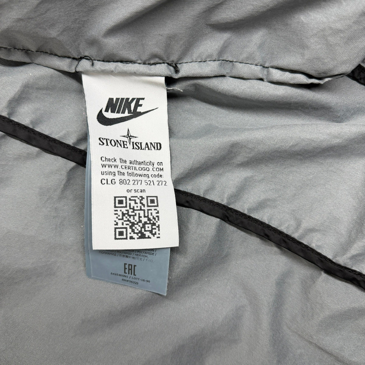Stone Island Nike Hyper Light Membrana 2L TC Windrunner SS16 — detail