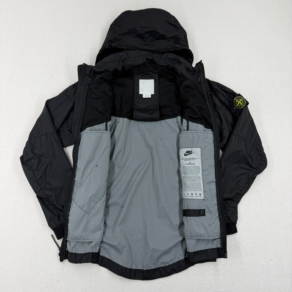 Stone Island Nike Hyper Light Membrana 2L TC Windrunner SS16 — detail