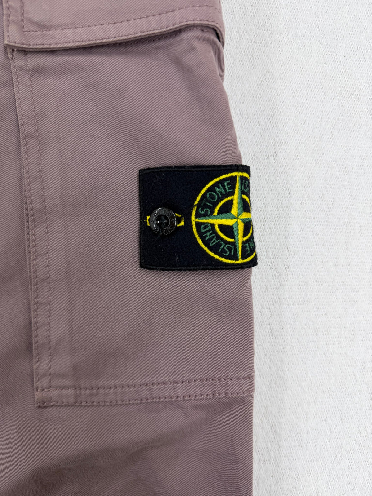 Stone Island Slim Fit Cargo — badge
