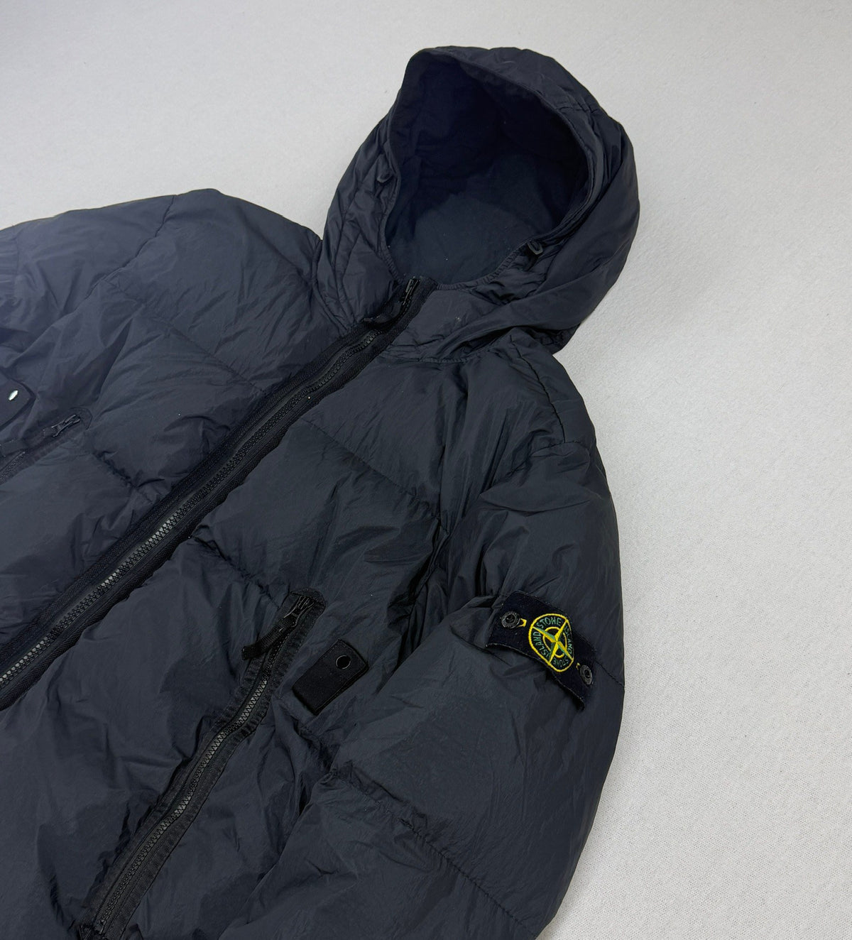 Stone Island AW21 Garment Dyed Crinkle Reps NY Down Hooded Jacket — detail