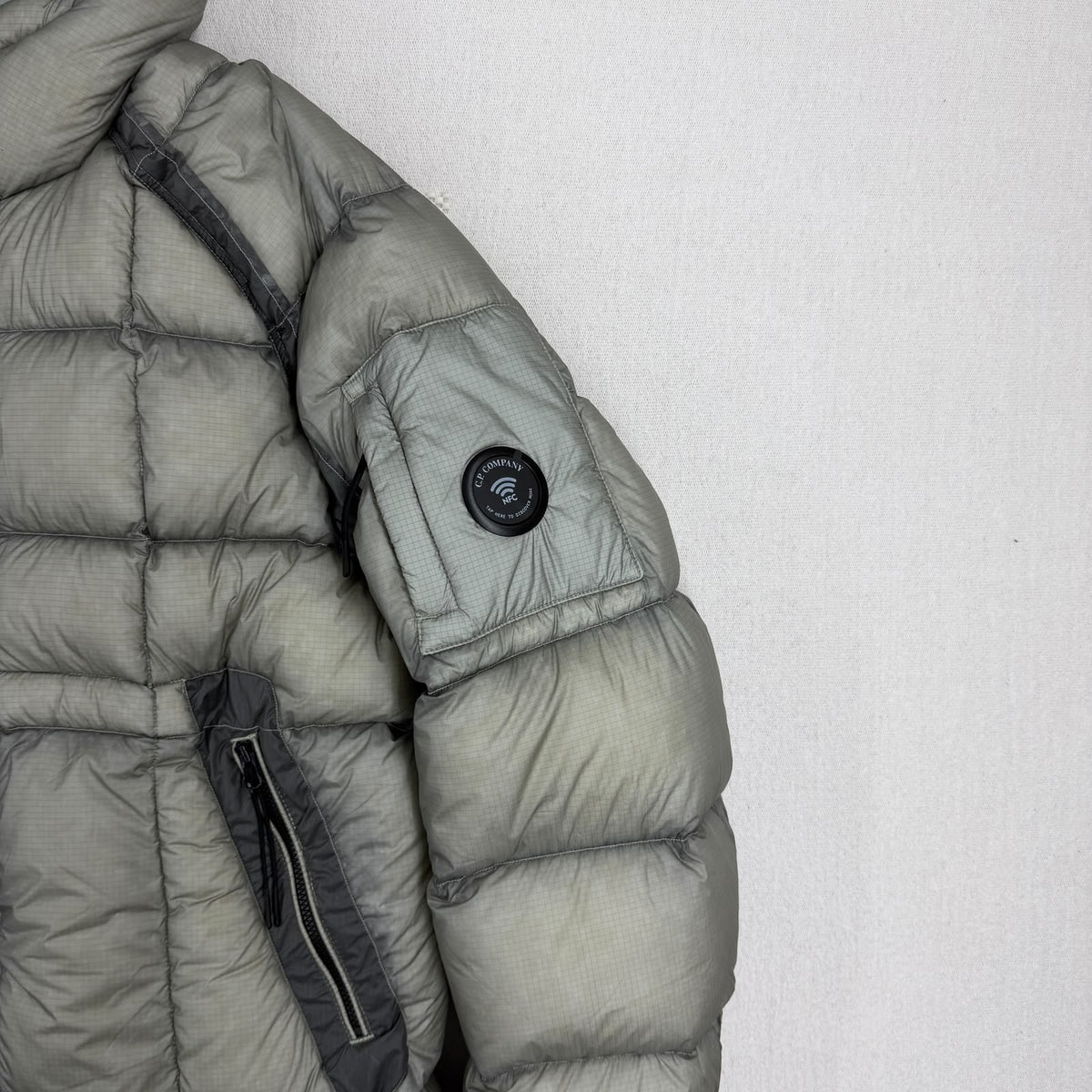 C.P. Company C.P. Company AW26 - DD Shell Hooded Down Jacket — detail