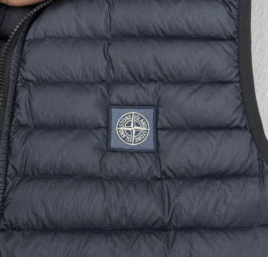 Stone Island Loom Woven Chambers R-Nylon Down-TC Vest — badge