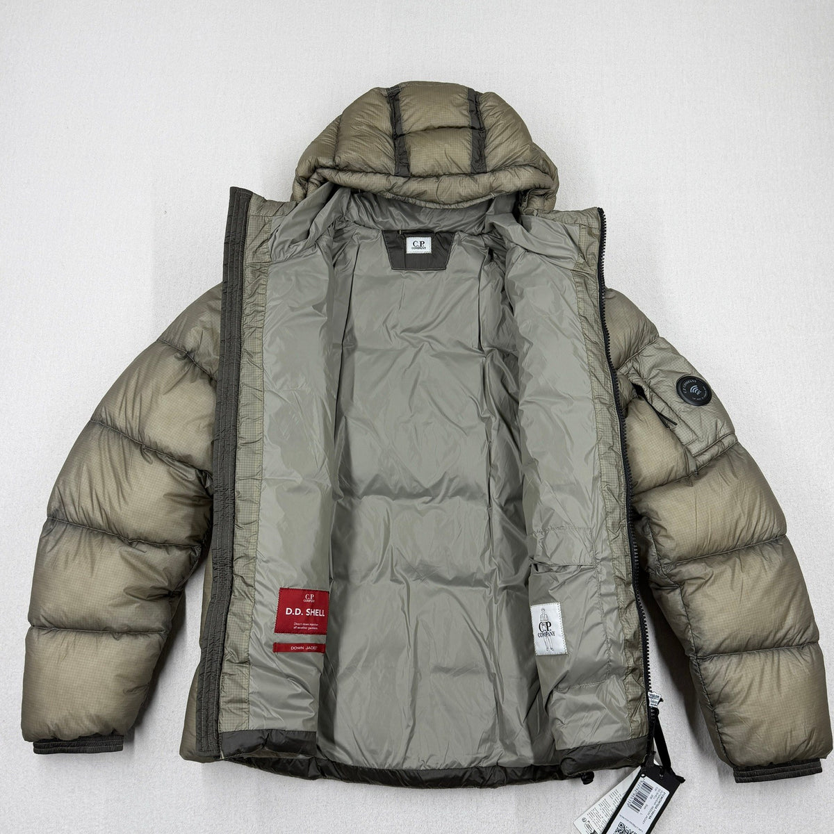 C.P. Company AW26 D.D. Shell Hooded Down Puffer Jacket — detail