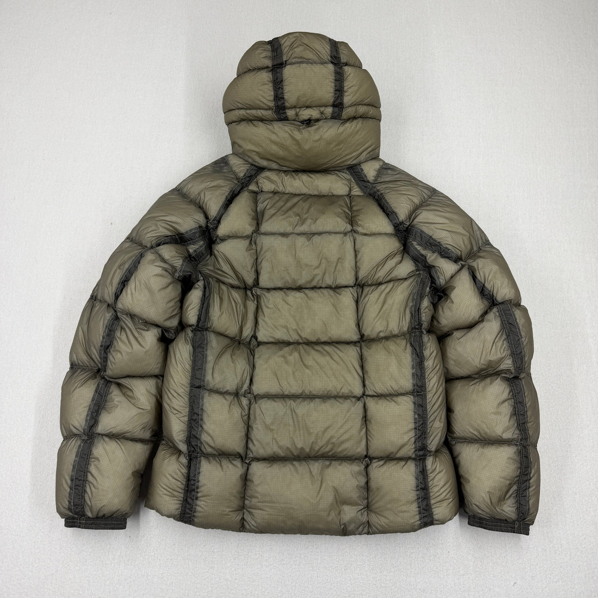 C.P. Company AW26 D.D. Shell Hooded Down Puffer Jacket — detail