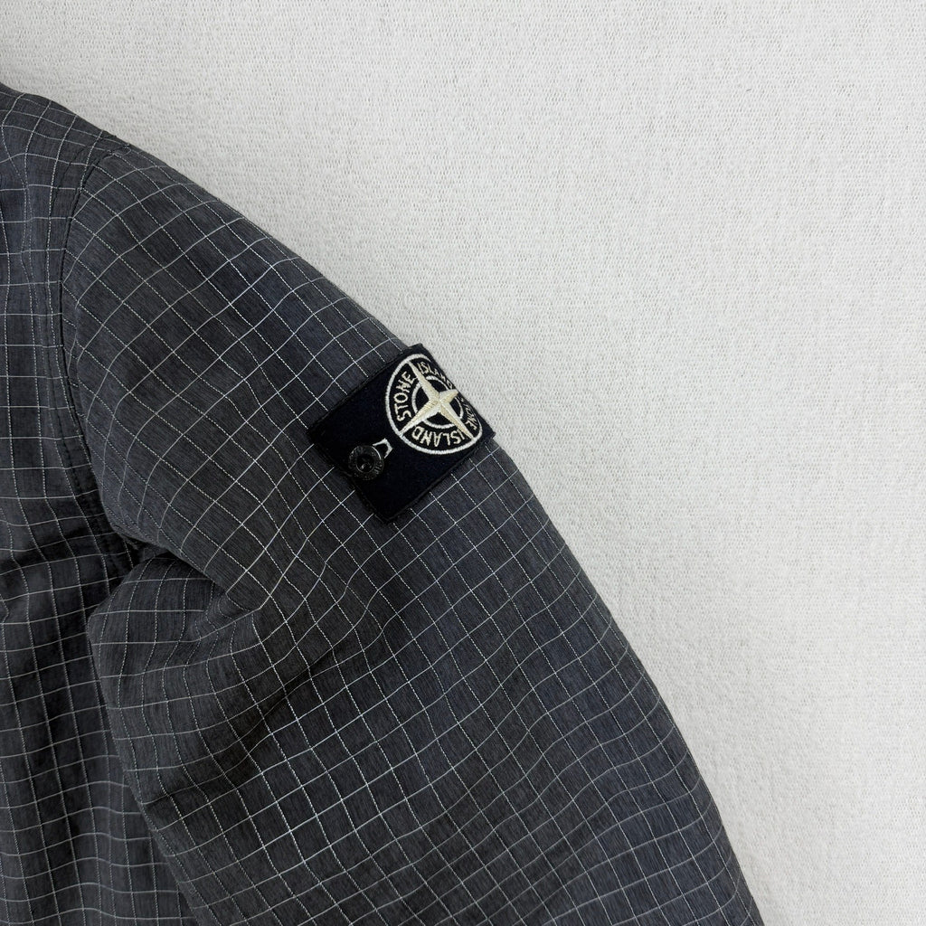 Stone Island AW20 Reflective Ripstop Chiné with PrimaLoft Insulation Jacket Smock — detail