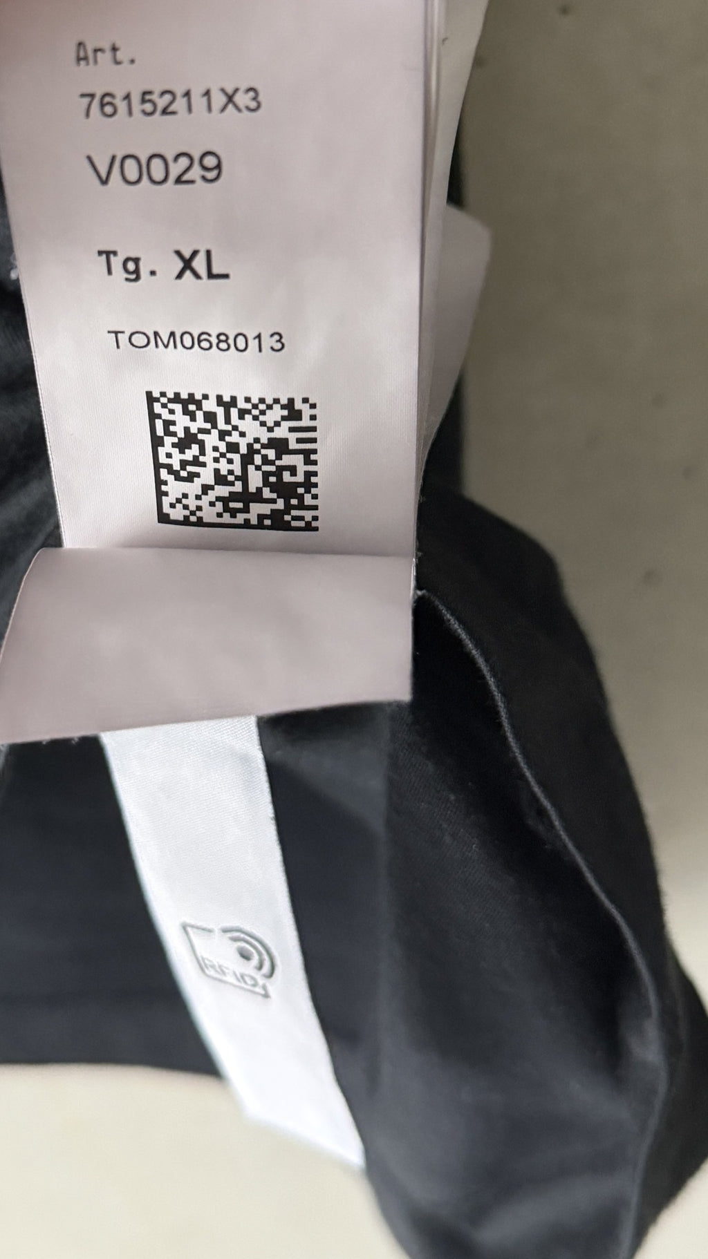 Stone Island ART label 7615211X3, colour V0029, size XL