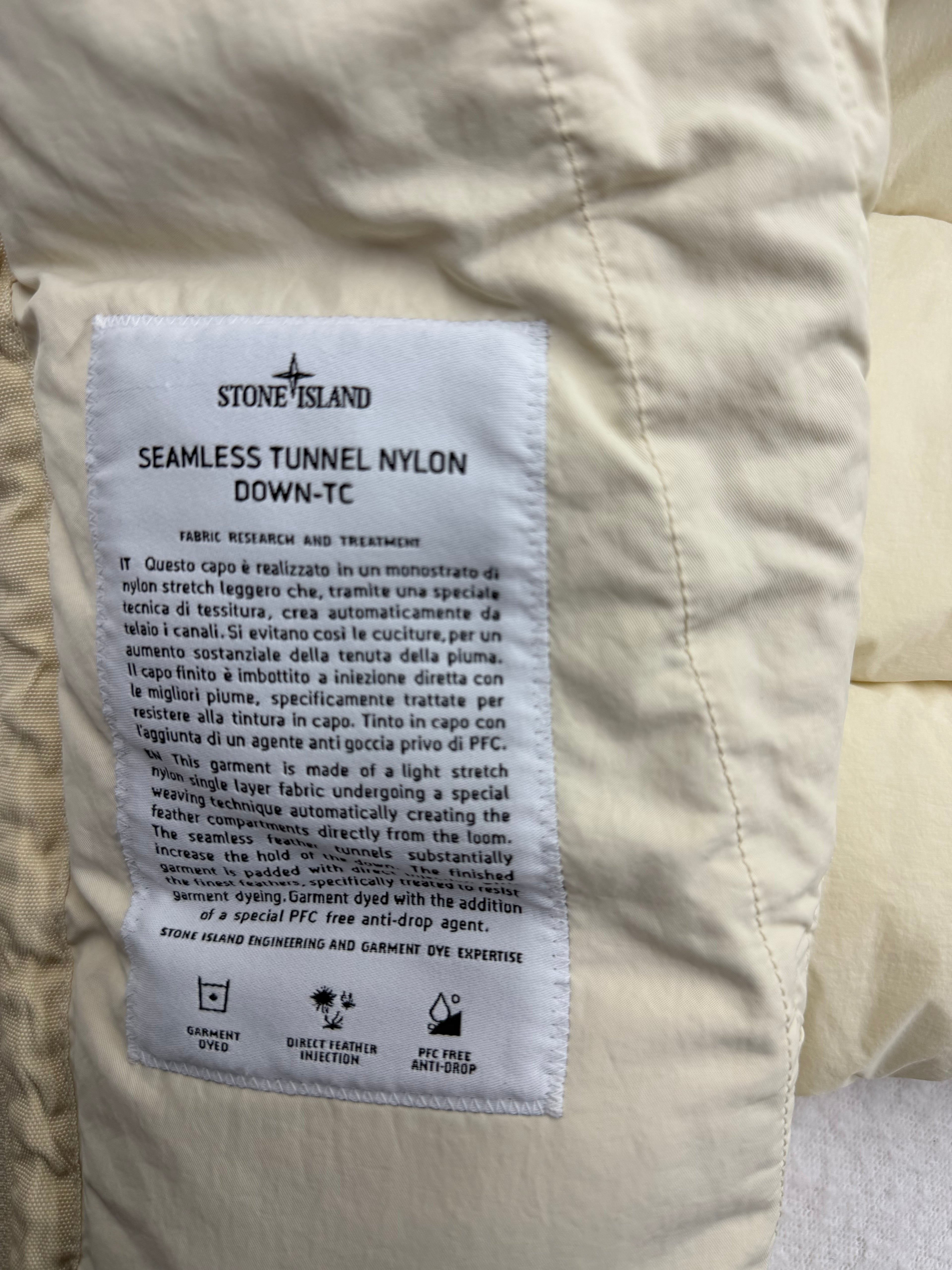 Stone Island Seamless Tunnel Nylon Down-TC Gilet - Medium