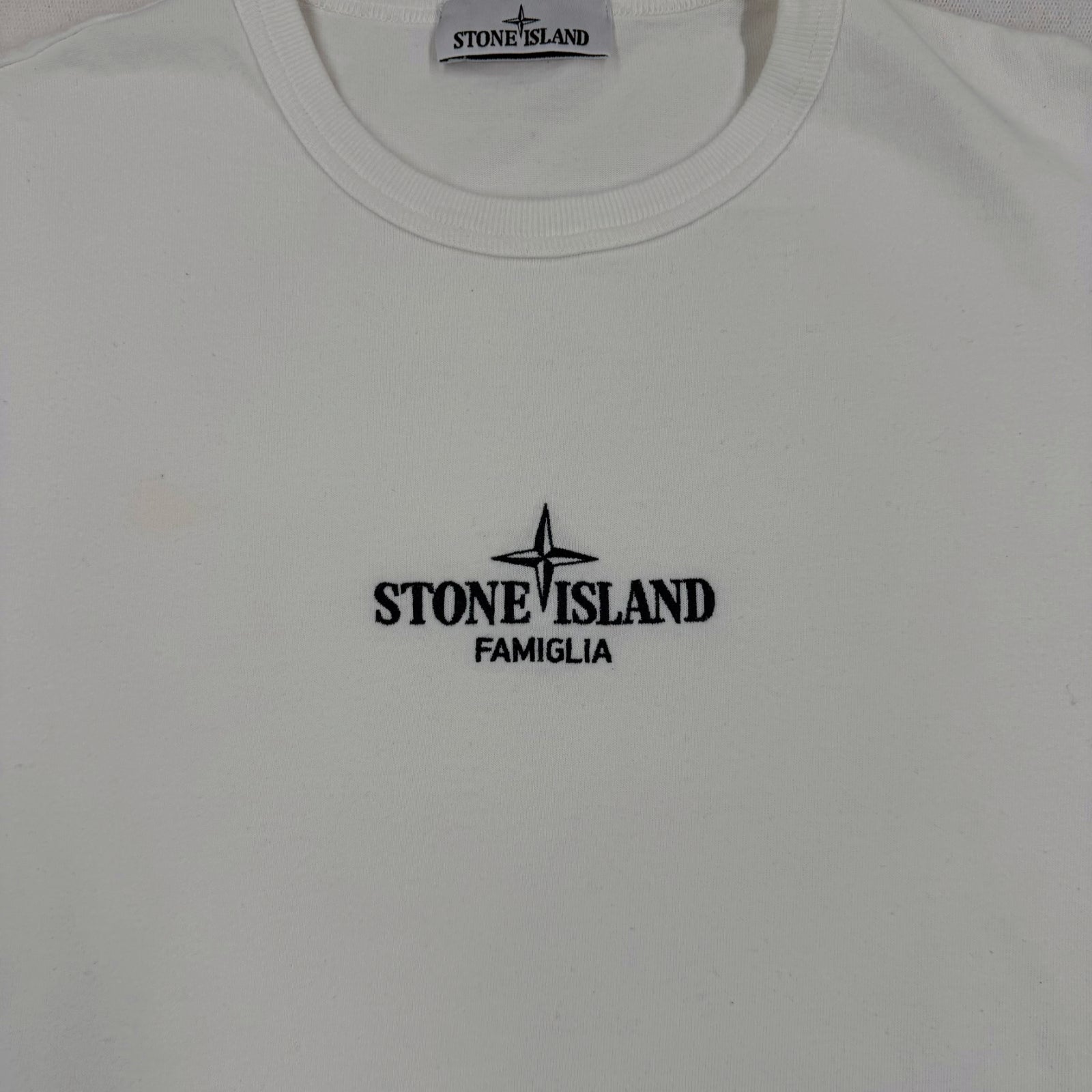 Stone Island Famiglia Logo Tee White Size Medium - label view